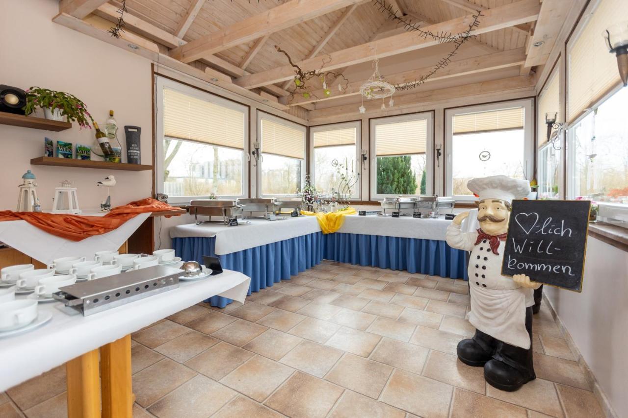 Pension Zum Lindeneck Lübz Εξωτερικό φωτογραφία