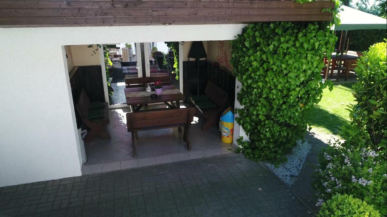 Pension Zum Lindeneck Lübz Εξωτερικό φωτογραφία